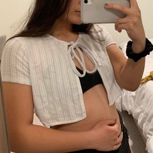 White half cardigan with adjustable ties